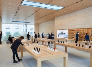 Сотрудники Apple Store в США работают над созданием профсоюзов