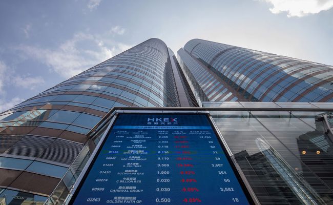 Торги на фондовой бирже Гонконга открылись слабым повышением котировок