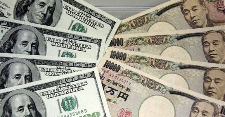 Иена на фоне интервенций Банка Японии упала к доллару США