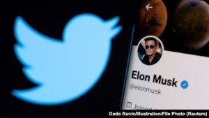 Илон Маск приостановил сделку с Twitter